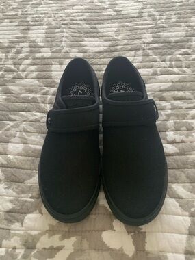 Lugz Men's Black Hook-and-Loop Slip-On Comfort Shoes